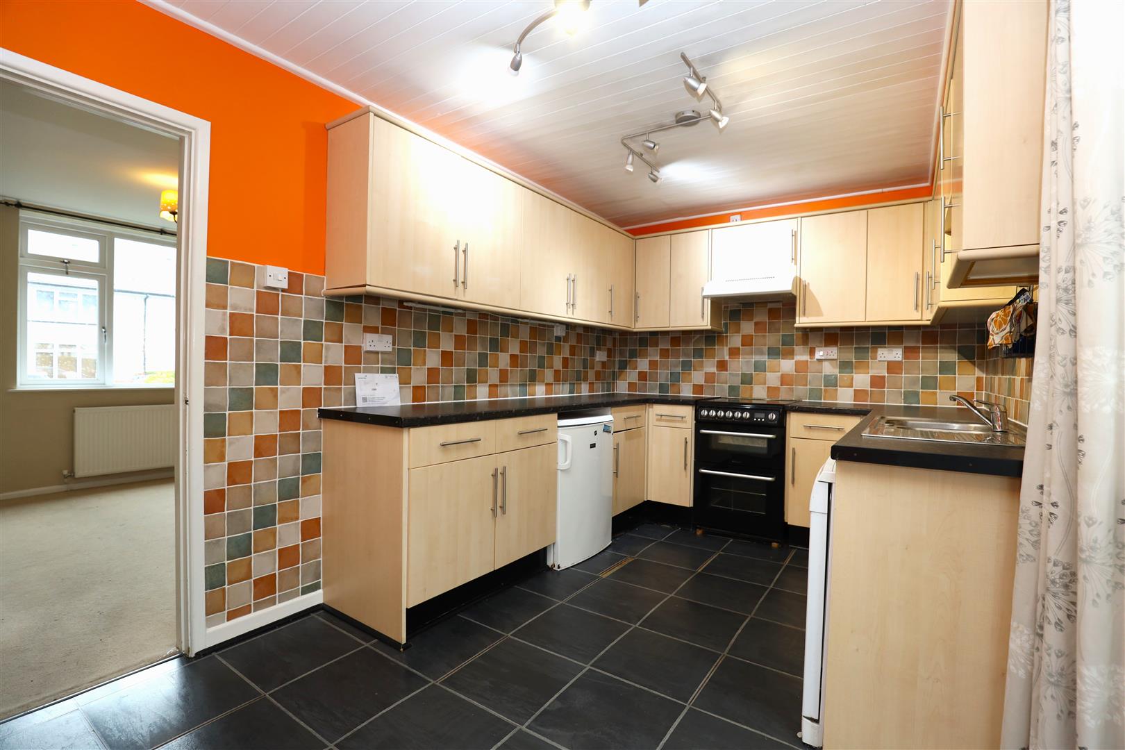 19 Cantref Road, Abergavenny, Mons. NP7 7DL